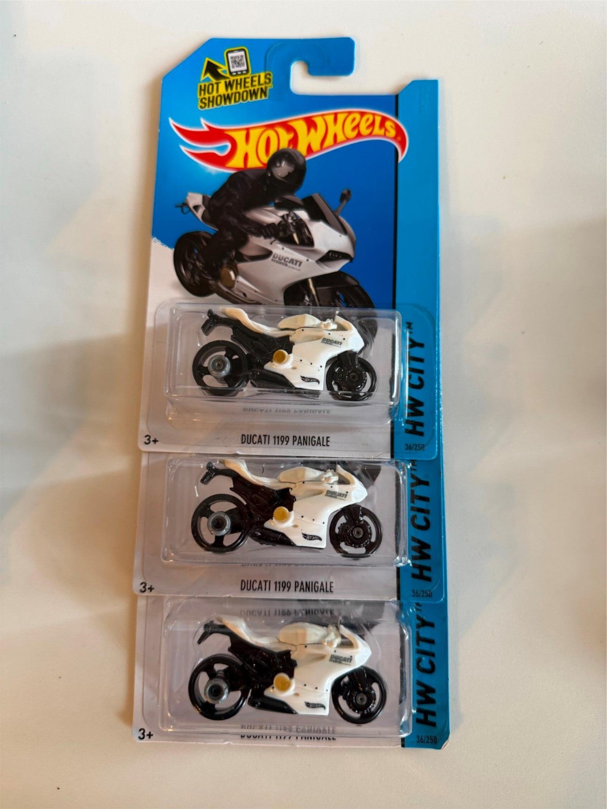 Hot Wheels 3× HW City Ducati 1199 Panigale White A45