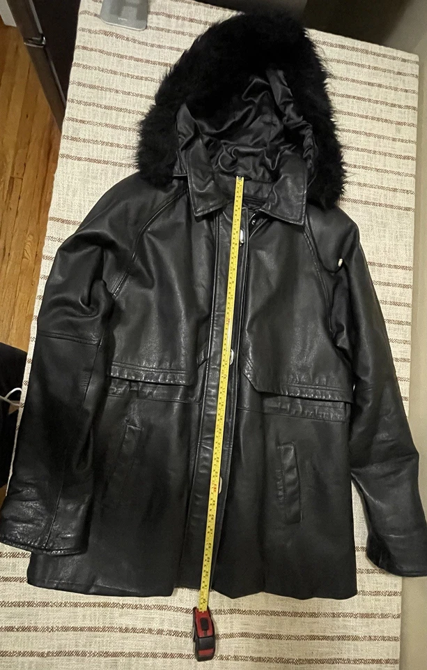 Chaqueta aislante de cuero negra Croft & Barrow para mujer con capucha grande Foto 2 de 4