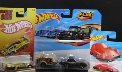   Hot Wheels Porsche Exclusive Porsche 911 Dakar / Porsche 917 / Carrera Clip 