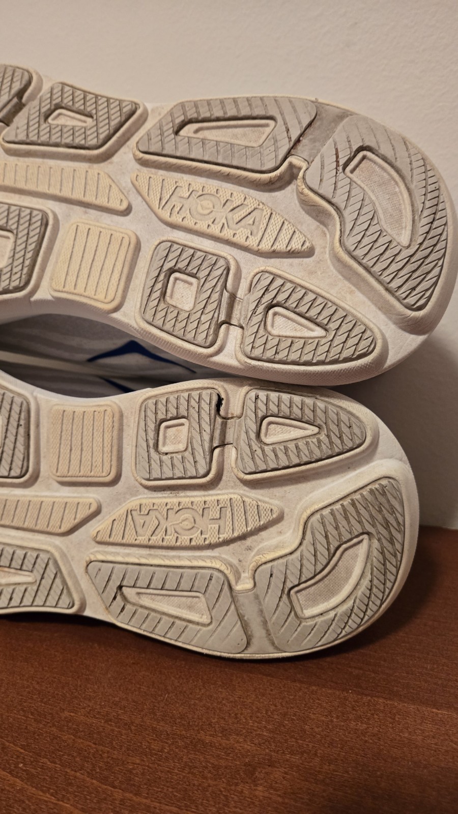 Hoka Bondi 9 COSMIC GRAY RUNNING SHOES MENS SZ 12 D VERY NICE!  thumbnail 10