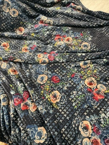 Johnny Was Love Reversible Fleece Blanket - Thumbnail 3