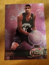 1997-98 Skybox Metal Universe Tim Duncan Rookie Card RC #66 San Antonio Spurs. rookie card picture