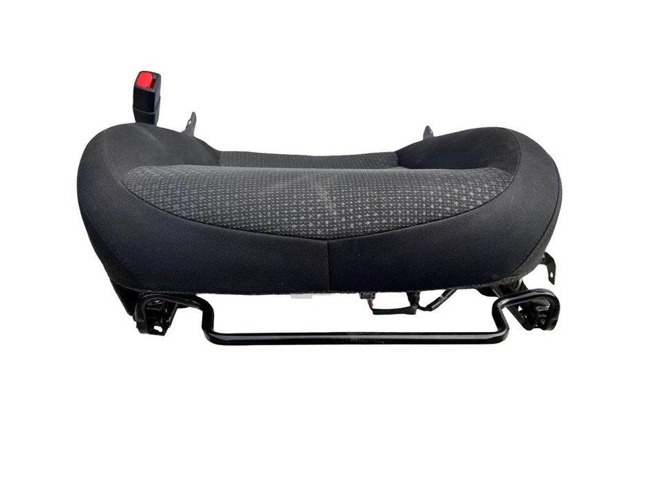 Левое переднее сиденье со стороны водителя для Toyota Prius 2016-2022 годов выпуска только нижнее основание ткань черное - Изображение 4 из 4