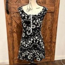 Urban outfitters black and white floral ribbed stretchy dress size small