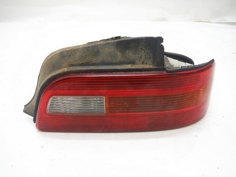 1991 ACURA LEGEND L 4DR A/T PASSENGER REAR BRAKE LIGHT TAIL LIGHT OEM ...