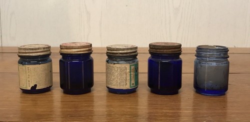 5 VICKS Medicine Bottles Blue Glass VAPORUB White Salve Cobalt Pharmacy Antique - Picture 5 of 7