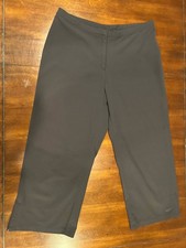 Nike Dri-fit Athletic Capris Woman’s M (8-10) Black, Zip-hook, Drawstring