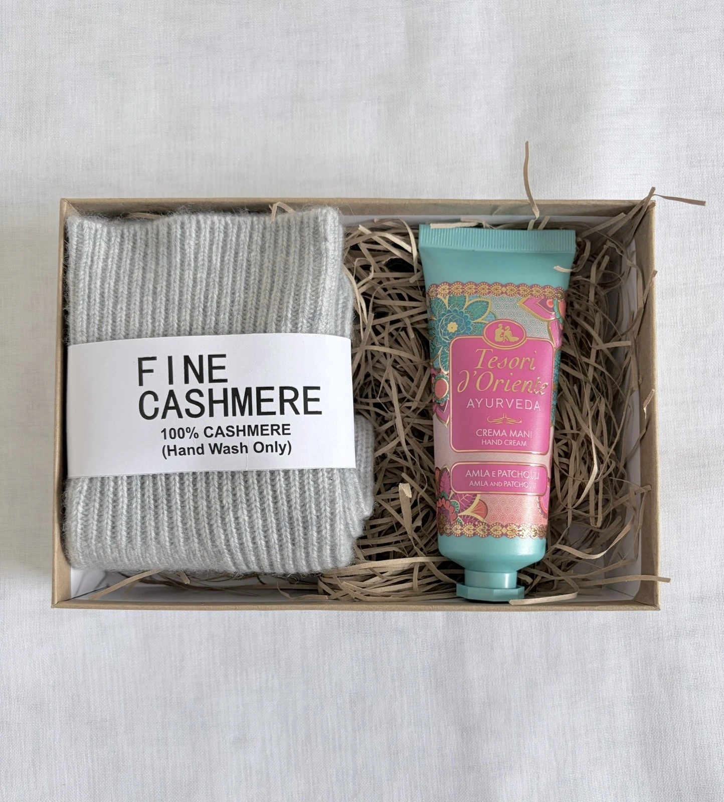 Ladies Pamper 100% Cashmere Bed Socks Gift Box with Scented Hand Cream Gift Set