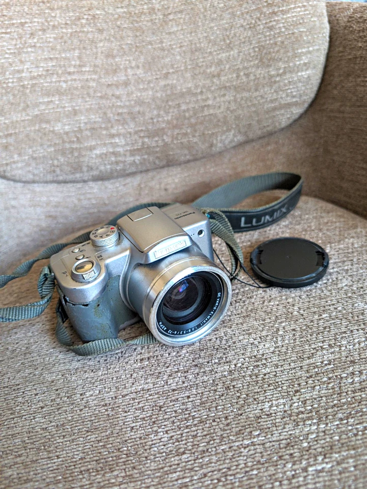 Panasonic Lumix DMC-FZ5, photo 1 of 5