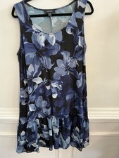 Karen Kane Women’s 1X Blue/Black Floral Knit Scoop Neck Sleeveless Ruffle Dress