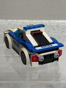 Lego City High Speed Chase Red Sports Car & Cop Car 2 Figures 60138 w/ Manuals