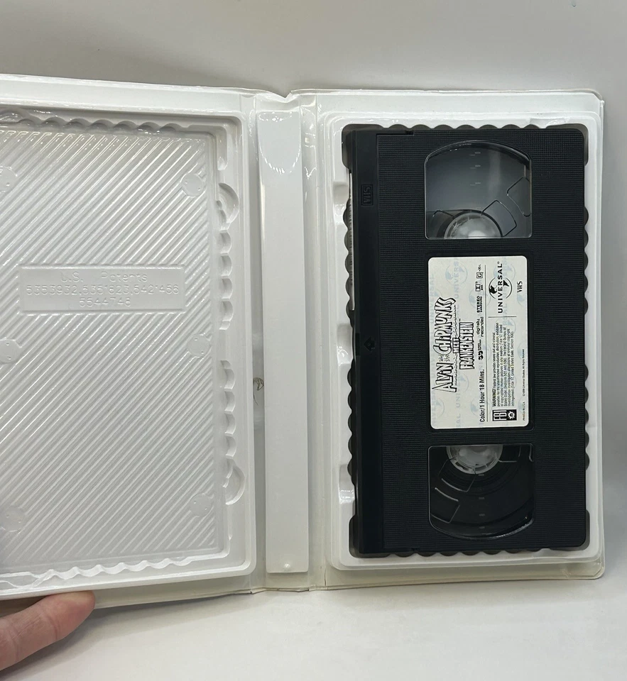 Alvin & the Chipmunks Meet Frankenstein VHS 1999 Video Tape Clamshell Nearly New - Image 4 of 4