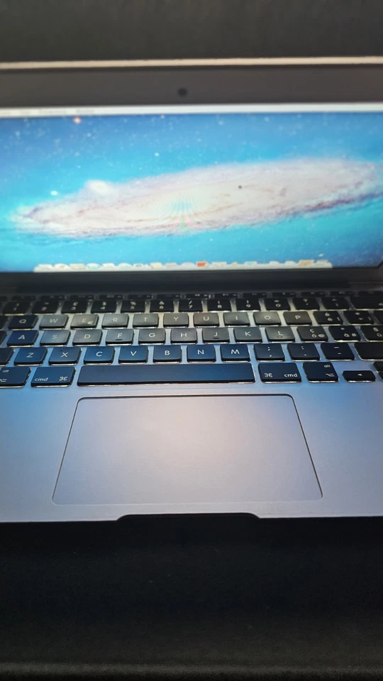 🇮🇹 Macbook Air 2011 A1370 - Immagine 2 di 4