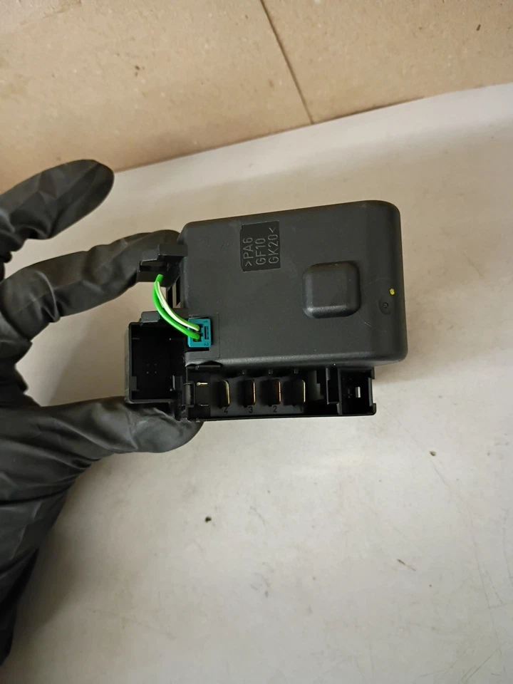 Módulo de interruptor de encendido OEM 1998-2003 Mercedes-Benz W210 E320 E430 2105450208 Foto 3 de 4