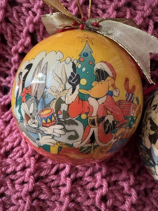Matrix Looney Tunes Christmas Ball Ornaments Set of 5 1997 Bugs Bunny Daffy