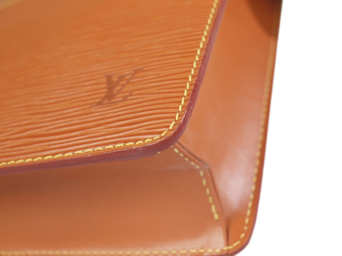LOUIS VUITTON Pochette Homme Epi Leather Brown Clutch Bag LOUIS VUITTON Pochette Homme Epi Leather Brown Clutch Bag
