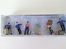 Preiser (HO 1:87) - Delivery Men with Loads #10016