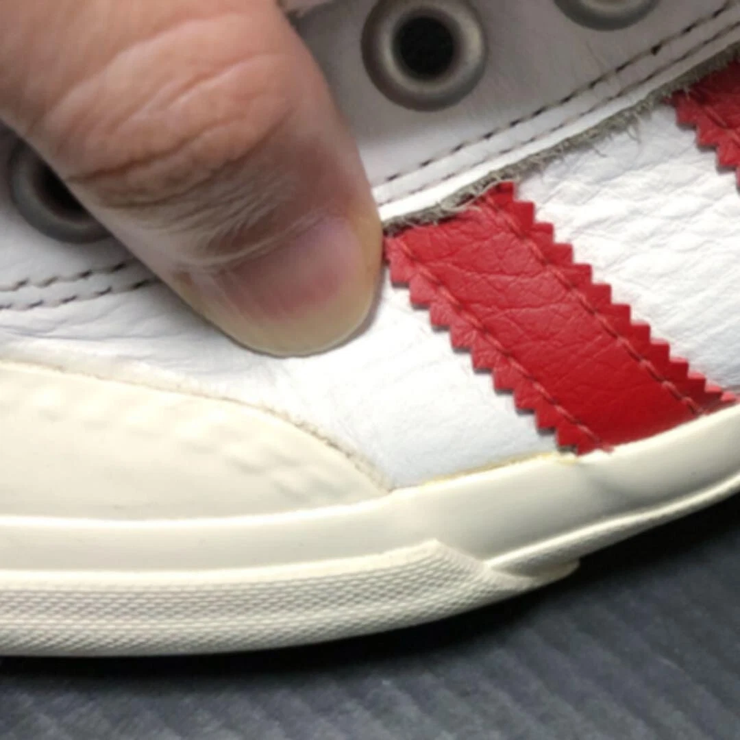 Red shop matchcourt adidas