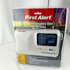 First Alert Portable Emergency Weather Radio 7 Noaa Channels  am/fm Wx-17 NEW