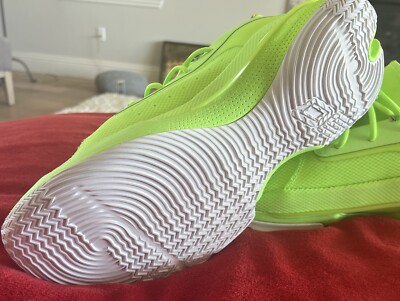 ケ*イ様 期間限定【中古・美品】CURRY12 ライトグリーン バスケットシュー NEW Under Armour Stephen Curry 7 X Sour Patch Kids Lime