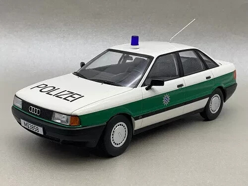 Audi 80 B3 1989 Polizei 1/18 Triple 9 haute finition, modèle réduit de collection moulé sous pression