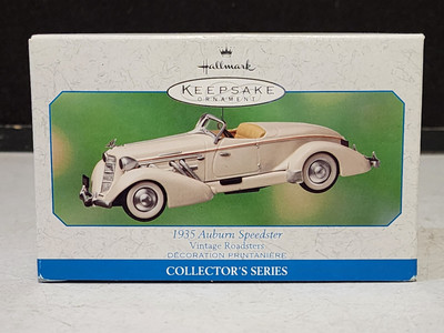 NRFB Hallmark Keepsake Ornament 1935 Auburn Speedster Collector's Series 2000
