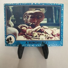 1982 Topps E.T. The Extra-Terrestrial #19 A Hungry E.T.!