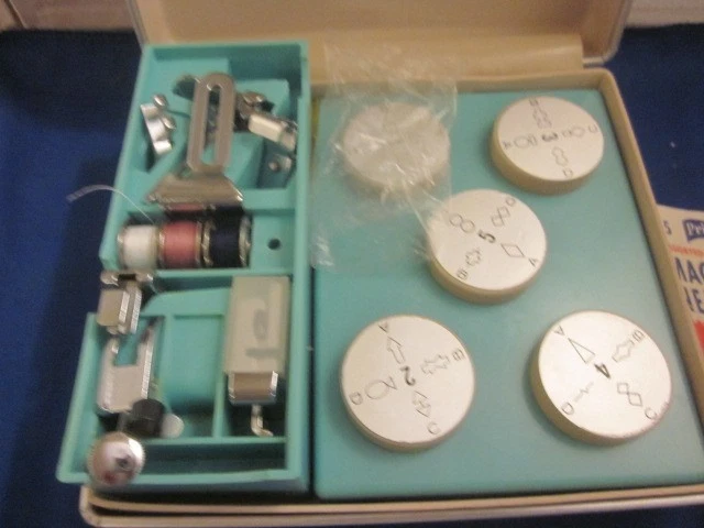 Montgomery Ward Signature Sewing Machine Cams and Accessory Presser Feet NEEDLES - Image 4 of 4