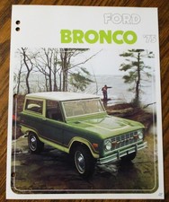 Ford Bronco 1975 Dealer Original Sales Brochu...