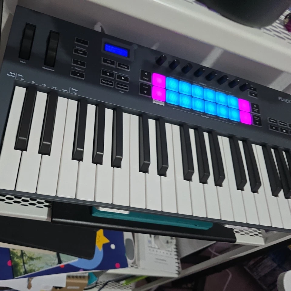 Novation FLkey 37 MIDI Keyboard + Decksaver | Boxed | Excellent Condition - Image 4 of 4