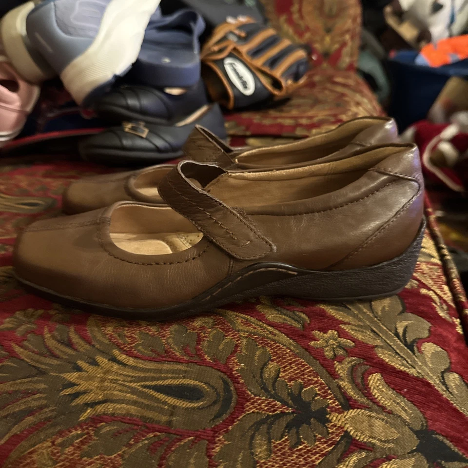 Zapatos planos Naturalizer Daily Oxford marrón gamuza/cuero 7,5 para mujer’s Foto 3 de 4