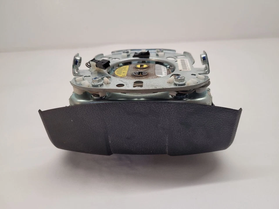 2012 12 DODGE CARAVAN LH Front Driver Wheel Cargo Van Airbag - Image 4 of 4