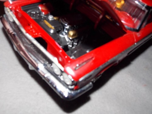 Ford Galaxie 500 1963 rojo Sun Star techo rígido 1/18 (DS 43), sin caja - Imagen 3 de 11