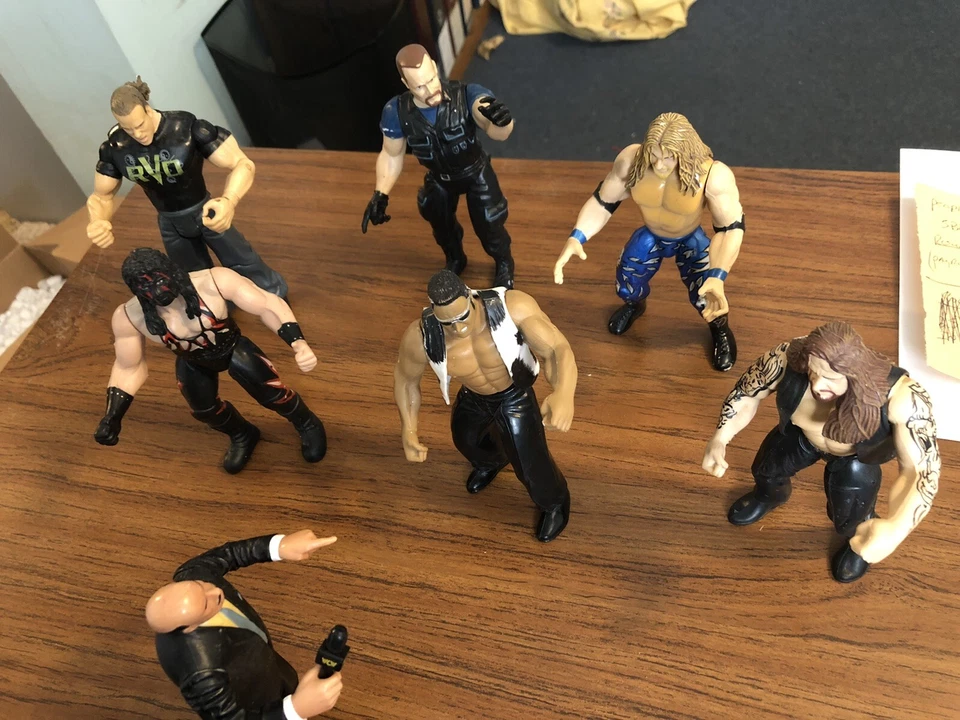 Lote De 7 Figuras De Lucha Libre De Colección 1998 WWE Jakks Pacific y Marvel "The Rock" Foto 2 de 4