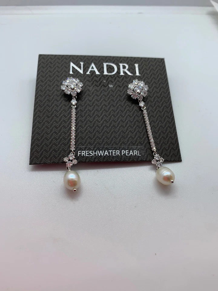 Pendientes Nadri $100 Perla Agua Dulce Gota Lineal Cristal Tono Plata #78b Foto 4 de 4