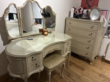 Vintage Bedroom Furniture Set Matching Pieces