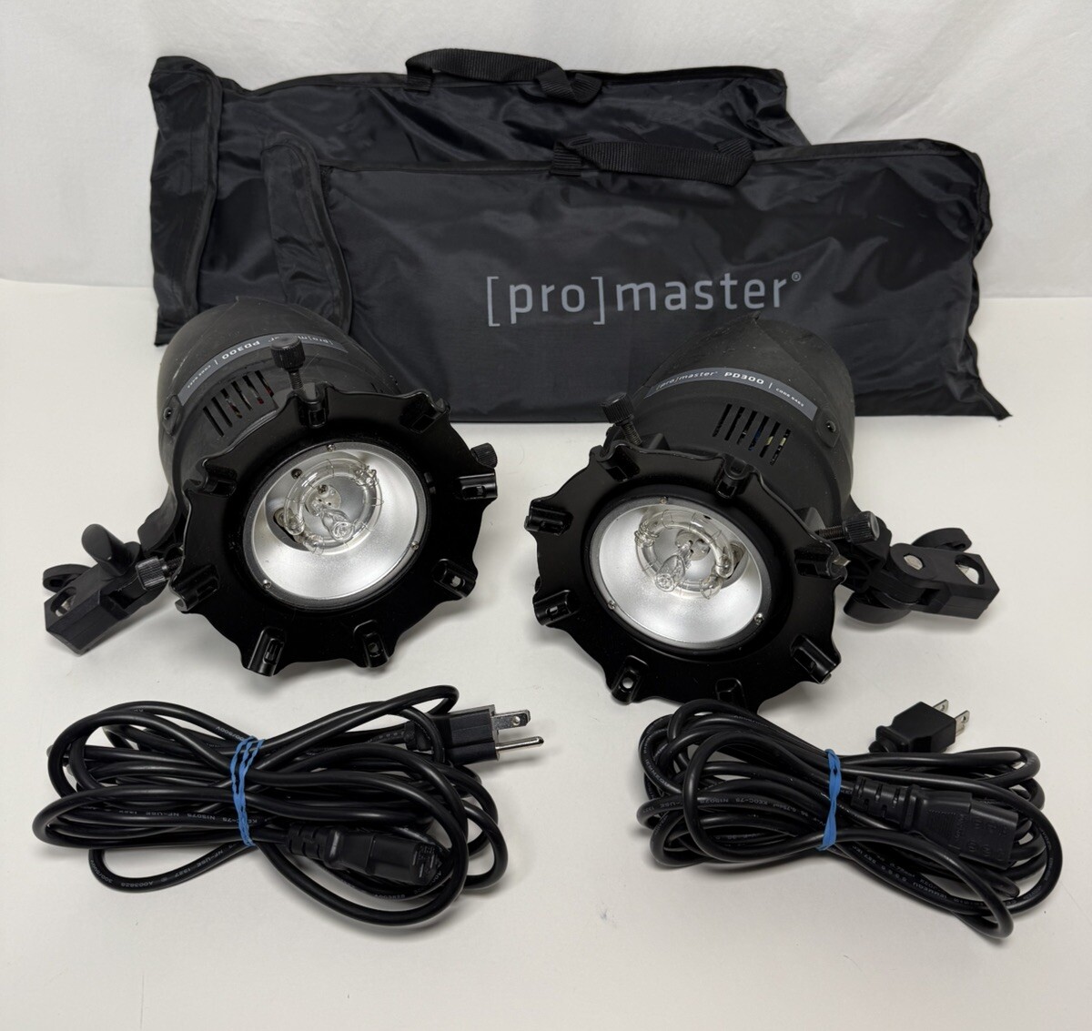 Pro Master PD300 Studio Digital Flash Kit with Umbrellas | eBay