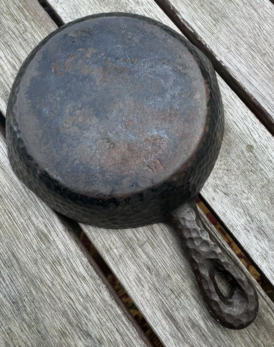 Vintage Miniature VI Cast Iron Hammered Skillet 6” x 4”