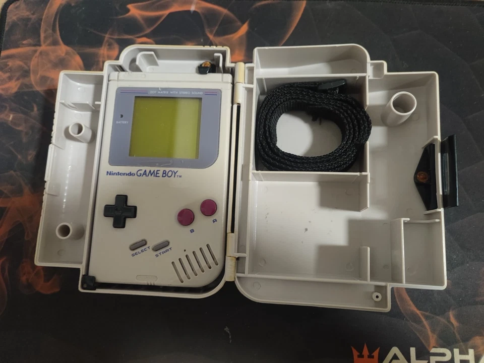 Console Nintendo GB Game Boy FAT avec Coque transport + 1 Jeu : Astérix - Photo 1/4