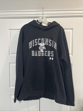 Wisconsin Badgers Hoodie Men's XL Black Under Armour Sweatshirt Pullover