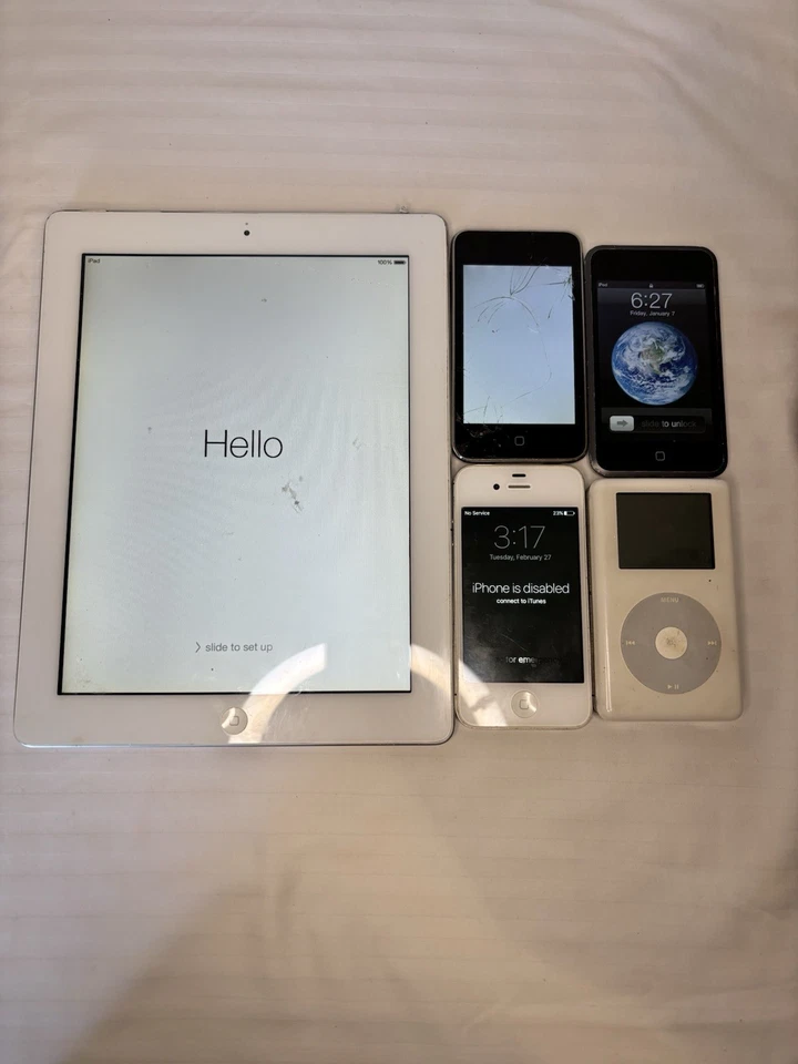 Lote De 5 Productos De Colección Apple iPad 2, (2) iPod Touch (1) Clásico, iPhone 4s Foto 2 de 4