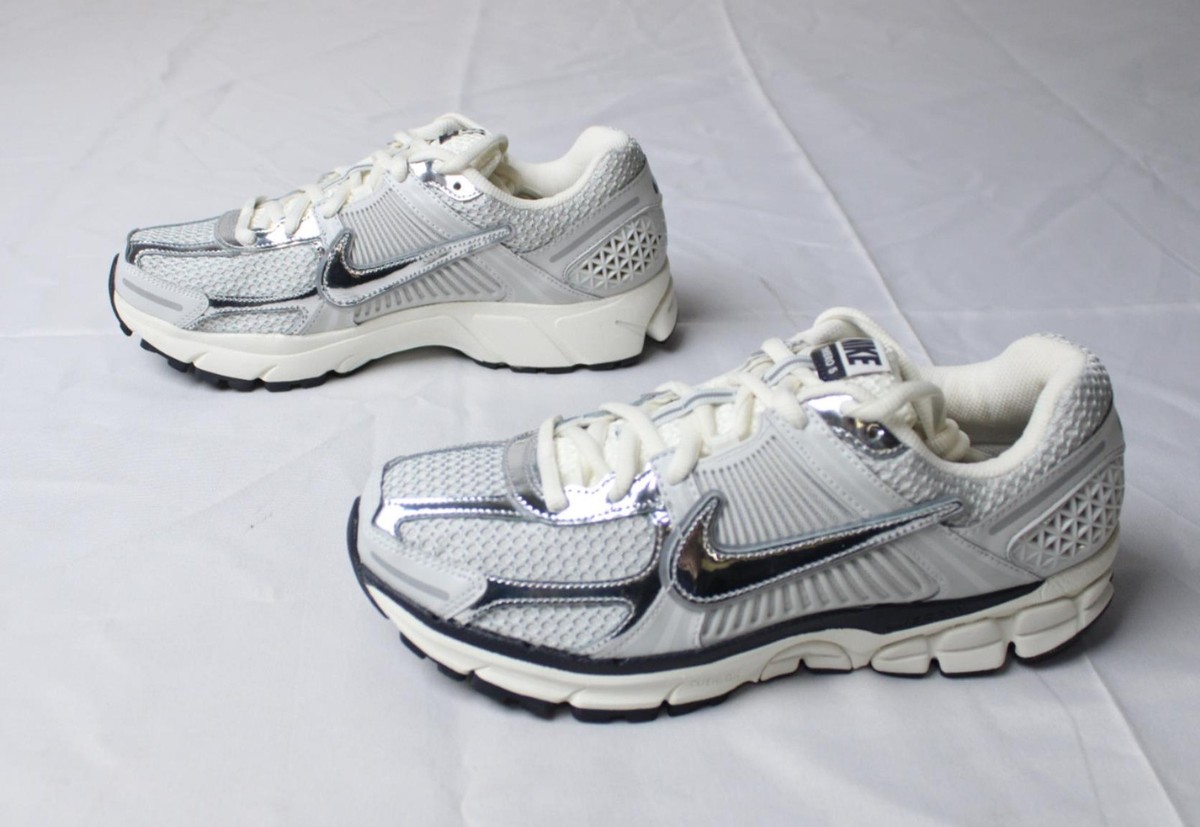 Nike Adult's Air Zoom Vomero 5 Sneakers JL3 Chrome Size US:11W/9.5