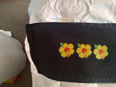 Women's Black Denim Straight Jeans Size 10 Floral Flower Embroidered Accents
