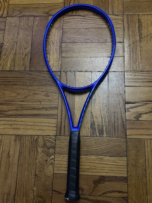 Wilson Ultra V5 99 PRO  V5 ~ Gripsize 4 1/2  (#4)