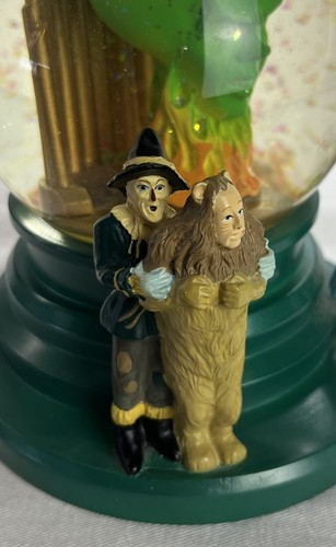 Wizard Of Oz Snow Globe Emerald City 1998 Warner Bros. Scarecrow Dorothy Tin Man - Picture 10 of 20