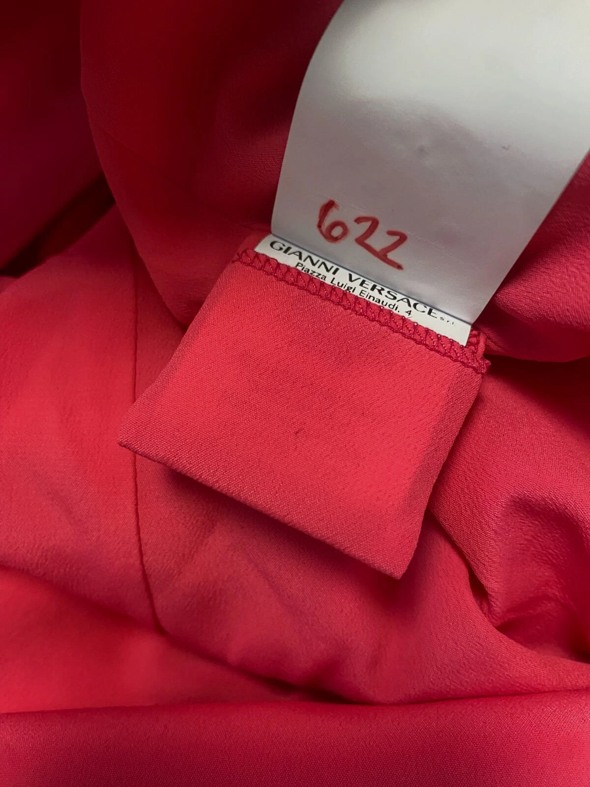 Mini abito senza maniche Versace da donna rosa ritagliata girocollo da $2095 taglia 50