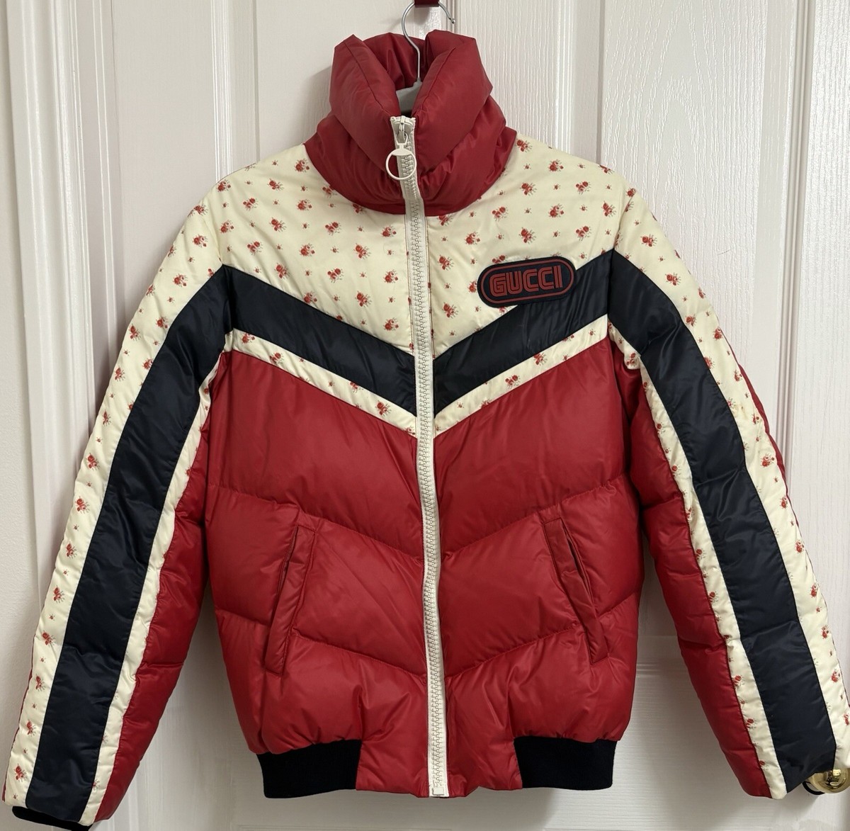 GUCCI レディース　　ダウンジャケット　38 ☆GUCCI × NORTH FACE☆ドリームコラボ☆世界が欲しがる一着♪ (GUCCI
