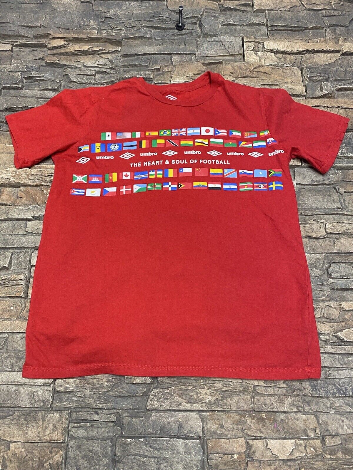 Umbro Football Soccer World Flag Teams T Shirt Red Fits M/L Soft!