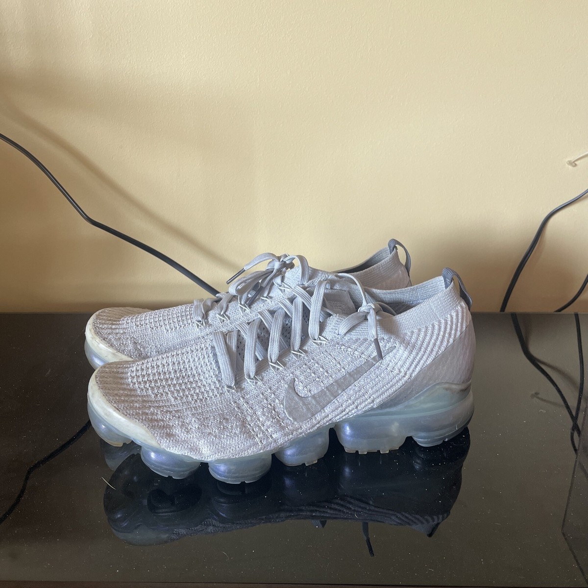 2018 Air VaporMax Flyknit 2 \'Volt\' Size 10.5 Nike gives you more air with the Nike Air Vapormax Flyknit 2  main image 3