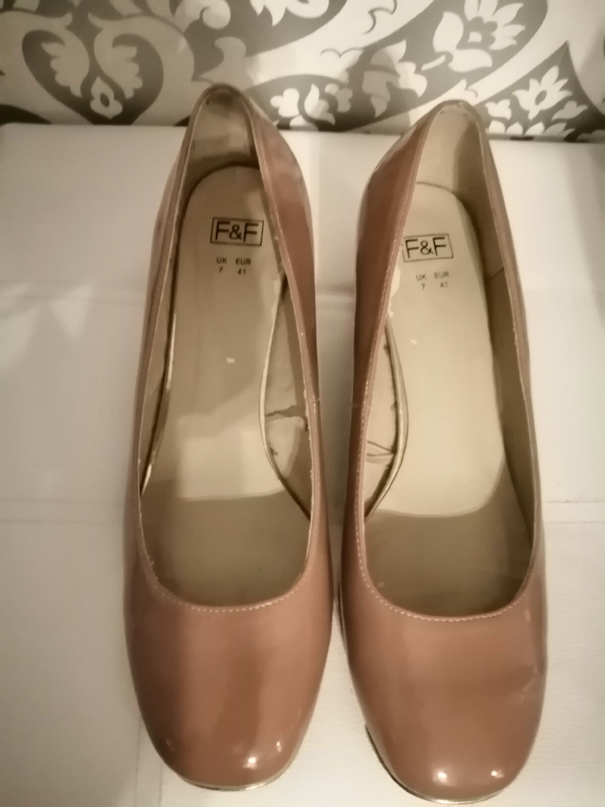 florence and fred Size 7uk Patent Faux Leather  Court Shoe 2"heel Lovely...